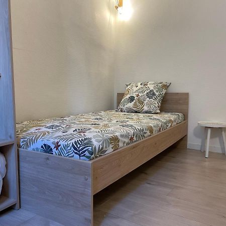 Апартаменты T2 Plein Centre Au 1Er Etage Avec Parking Prive Мийо Экстерьер фото